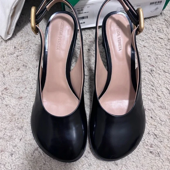 Bottega Veneta Black Leather Slingback Heels with Gold Buckle - Picture 3 of 13